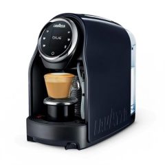 Classy Milk-Lavazza Blue’s coffee machine with a touch panel as a perfect espresso maker for your ideal milk based beverages